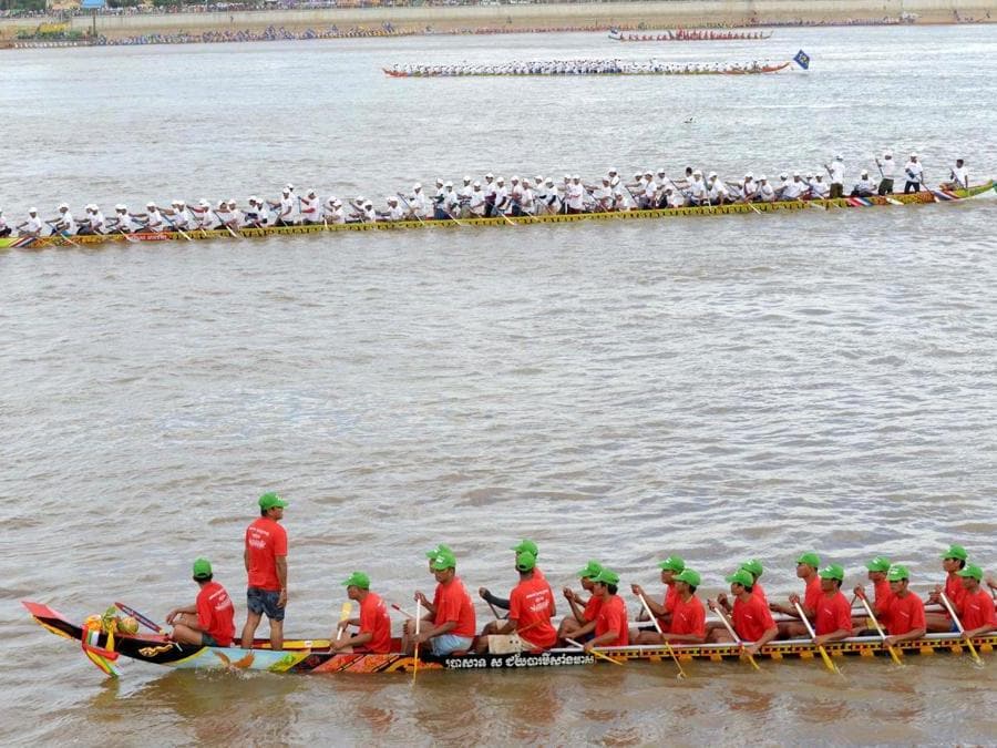 (AFP PHOTO / TANG CHHIN SOTHY)
