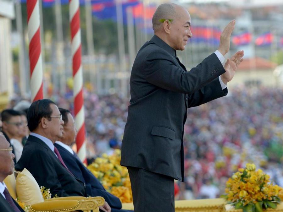 Il Re Norodom Sihamoni . (AFP PHOTO / TANG CHHIN SOTHY)