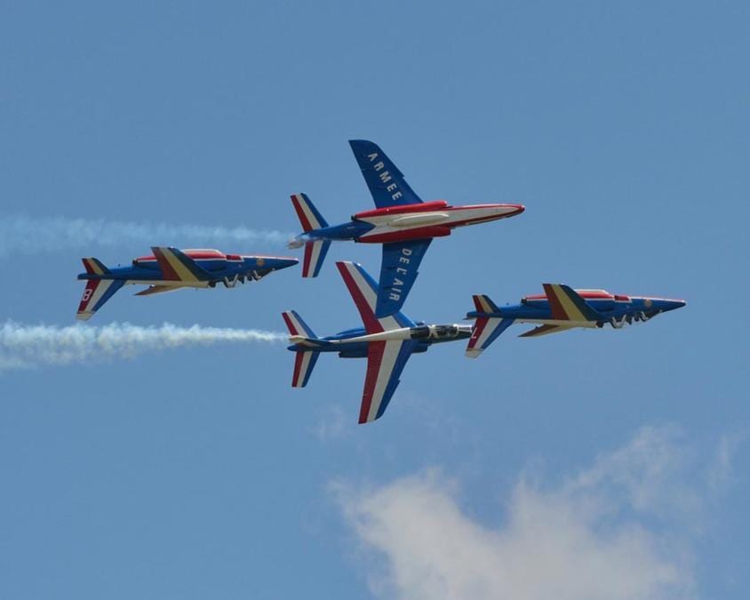 FRANCIA. La Patrouille de France (Paf). La pattuglia acrobatica ufficiale de l'Armée de l'air, dell'aeronautica militare francese. Nata nel 1931, è la più antica del mondo. (www.patrouilledefrance.fr)