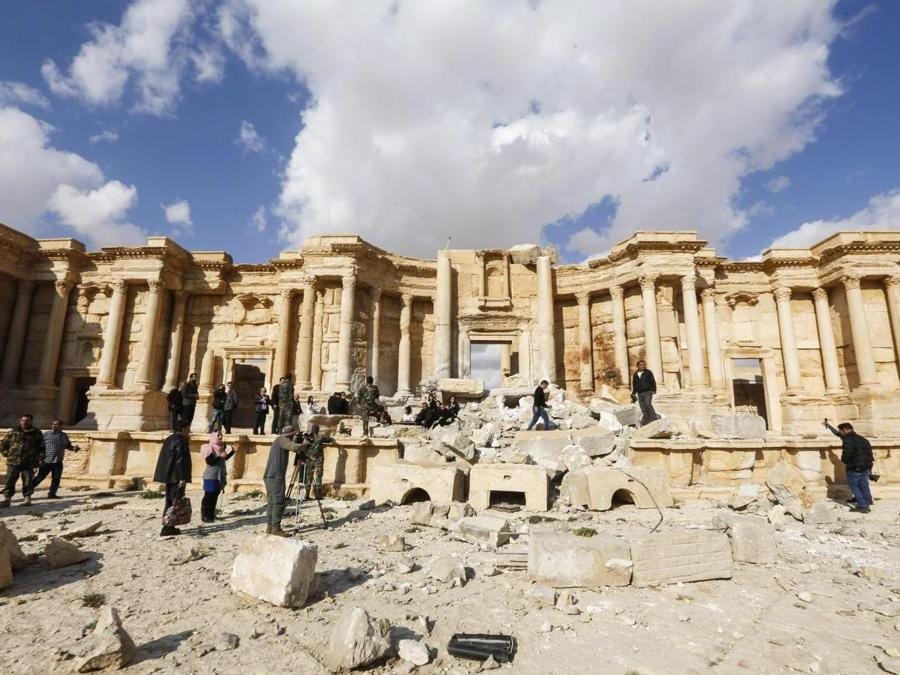 Anfiteatro Romano di Palmyra danneggiato dai bombardamenti. (AFP PHOTO)