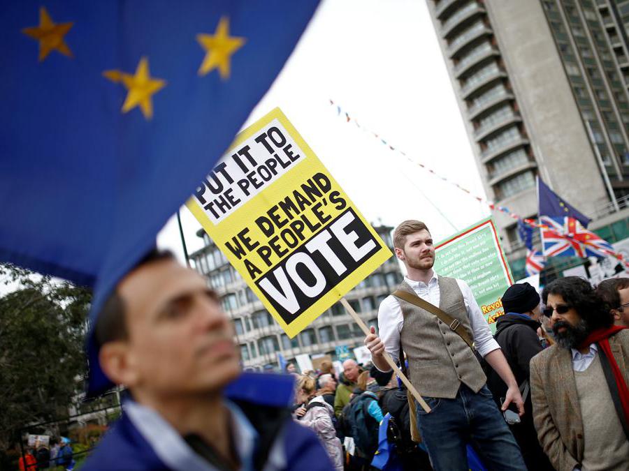 (REUTERS/Henry Nicholls)