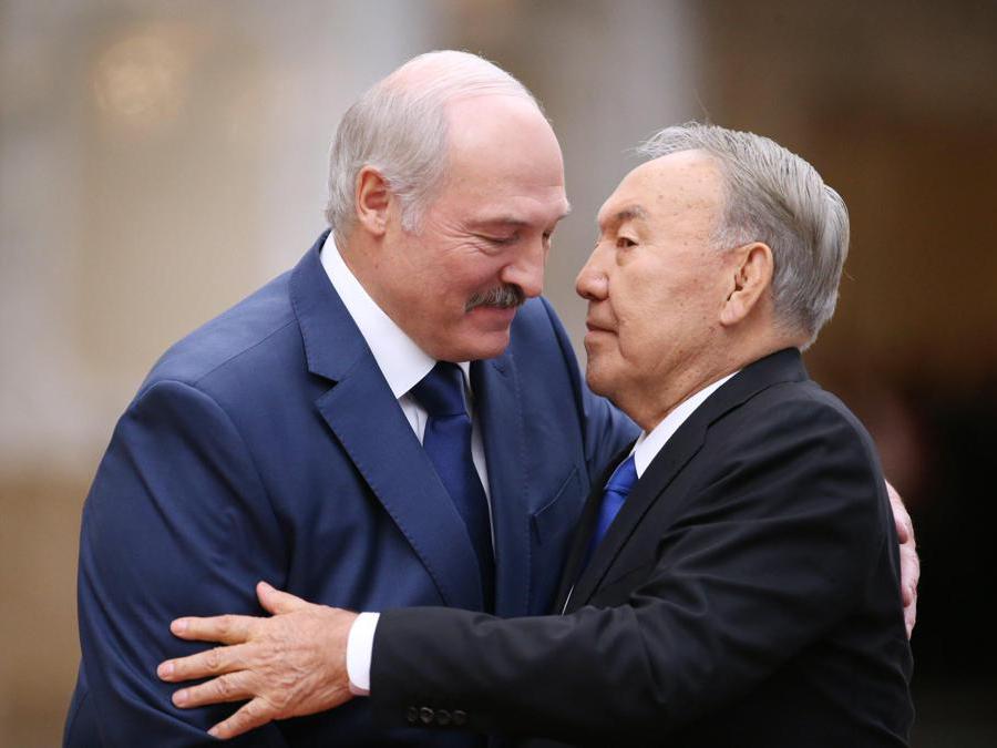 2017, Minsk. Collective Security Council of the Collective Security Treaty Organization (CSTO) Summit. Con il presidente della Bielorussia Alexander Lukashenko (Epa)