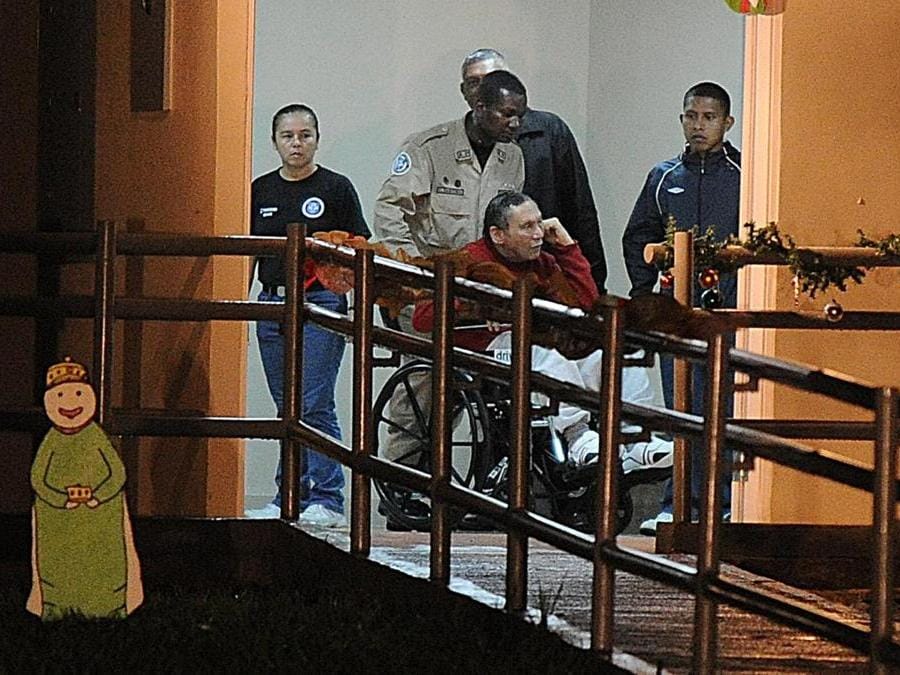 Manuel Noriega all’arrivo presso la prigione di Renacer a 25 km a sud-est di Panama City, Panama. (Afp Photo/Rodrigo Arangua)