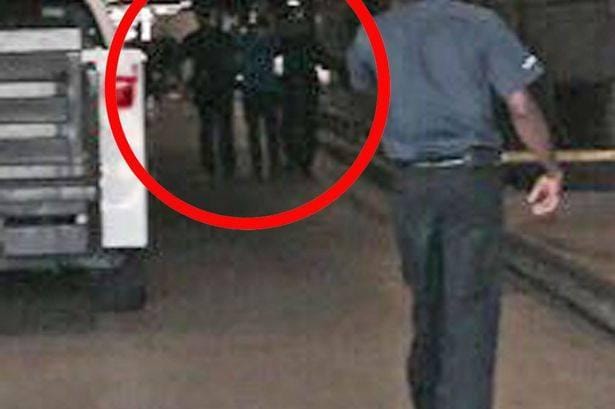 La polizia ferma una persona  (Facebook)