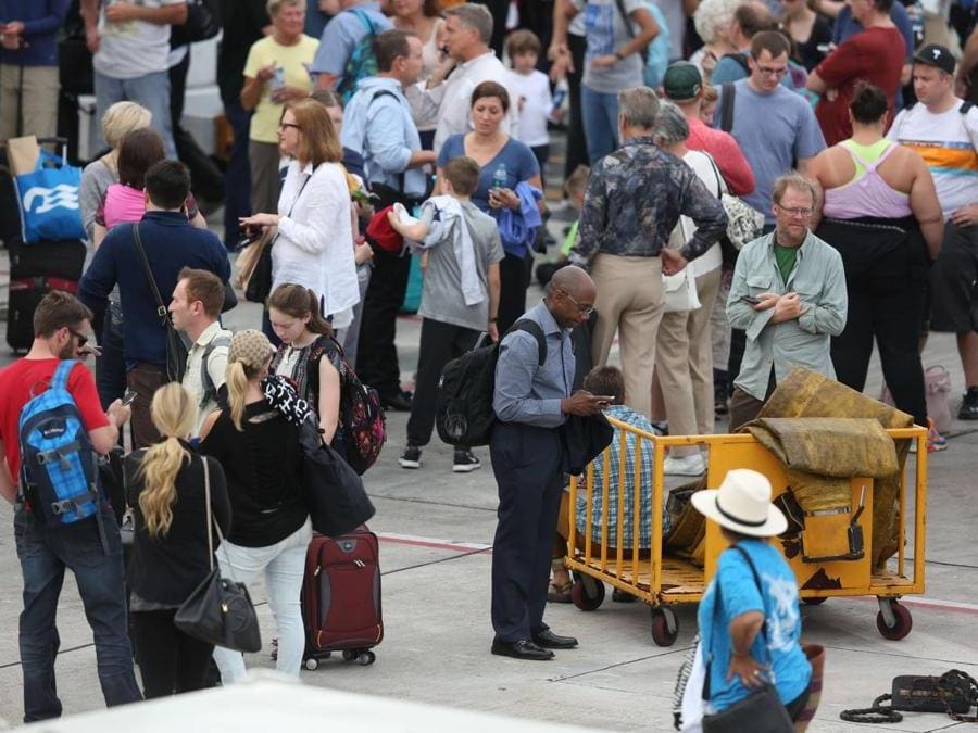 Caos tra i viaggiatori. (Joe Raedle/Getty Images/AFP)