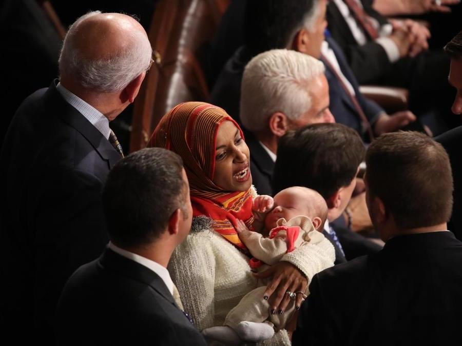 Al centro, Ilhan Omar (Afp)