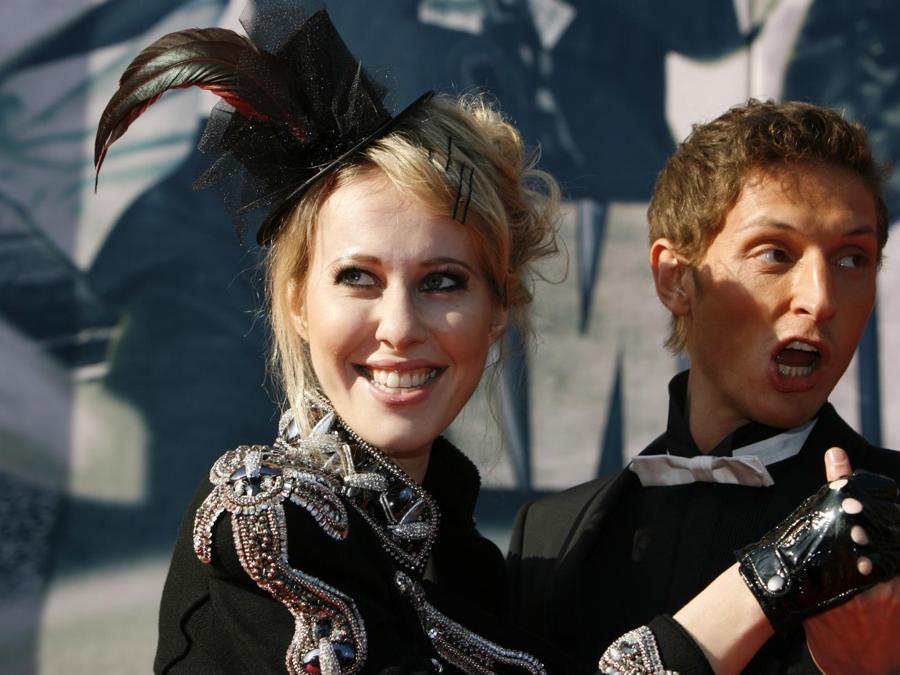 Kseniya Sobchak e Pavel Volya agli  MTV Russia Movie Awards a Barvikha fuori Mosca (Reuters/Thomas Peter) 