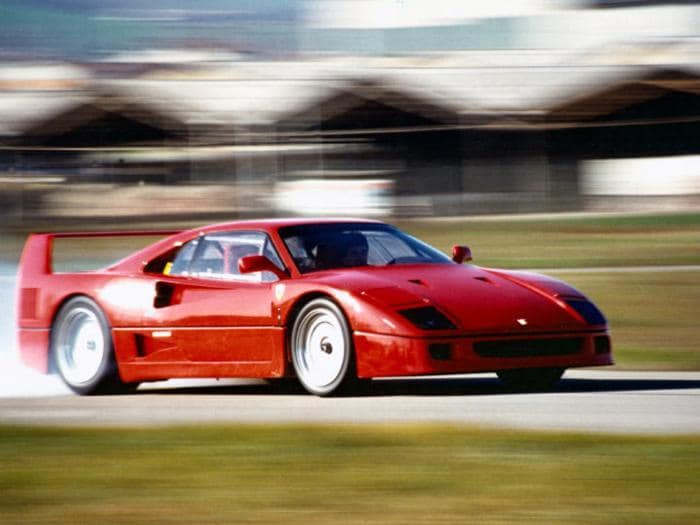 Ferrari F40, il mito di Maranello compie trent’anni