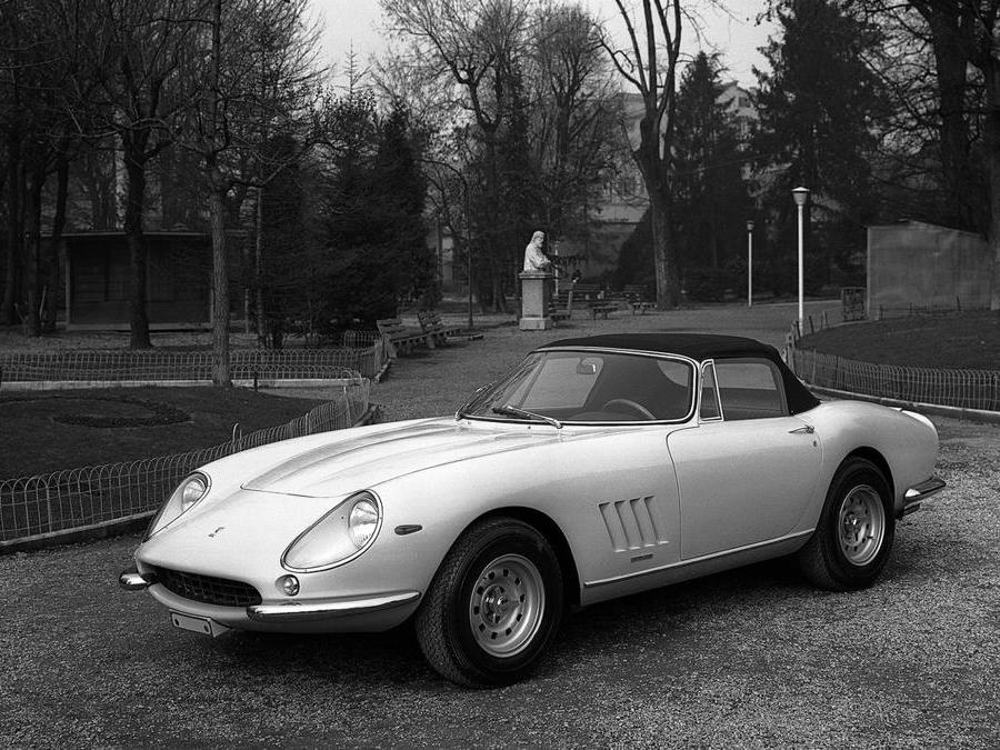 Ferrari 275 GTS4 NART Spider - 1967