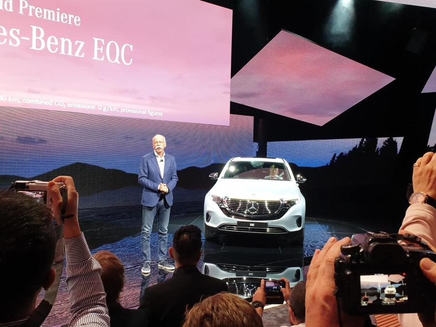 La nuova Mercedes EQC con Dieter Zetsche numero uno di Daimler (credit Mario Cianflone)