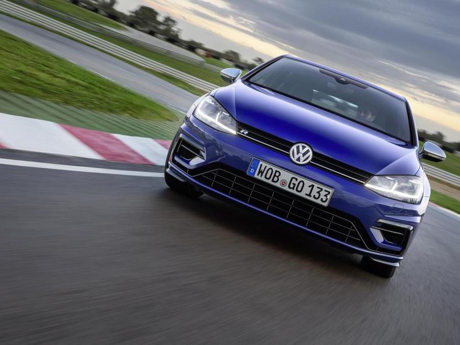 Golf  R