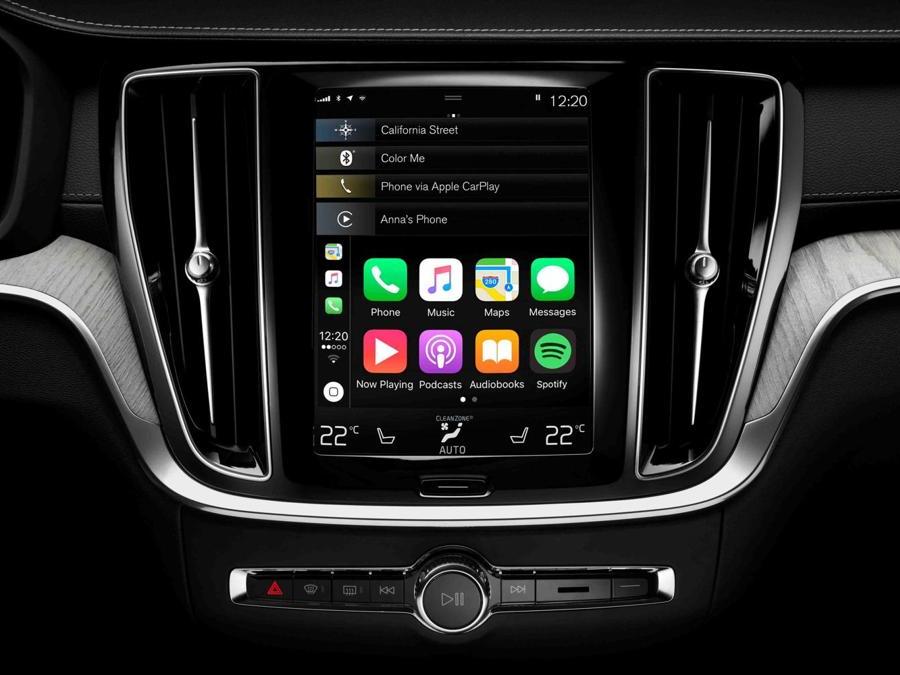 New Volvo V60 Cross Country interior