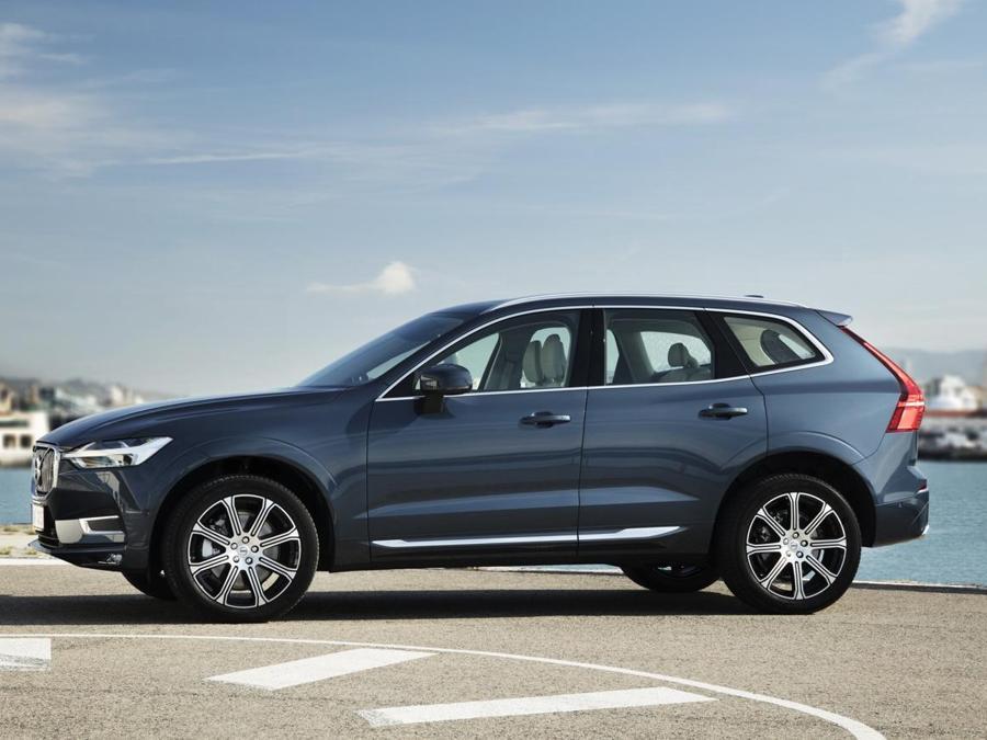 New Volvo XC60 - T6