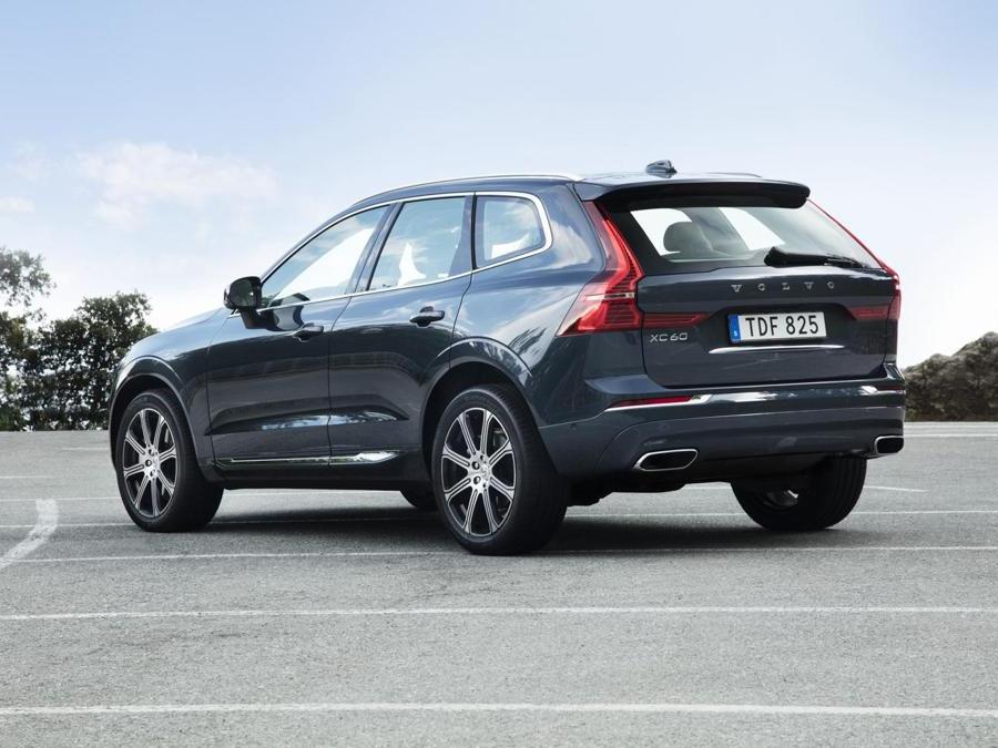 New Volvo XC60 - T6
