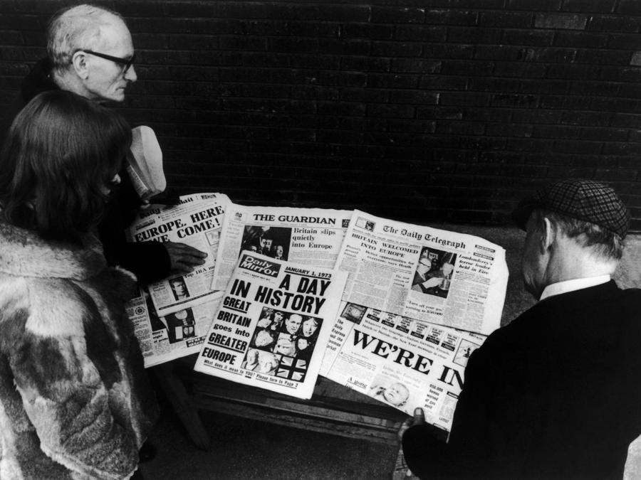1 gennaio 1973 la notizia sui giornali dell’entrata nella Cee del Regno Unito (Getty Images)