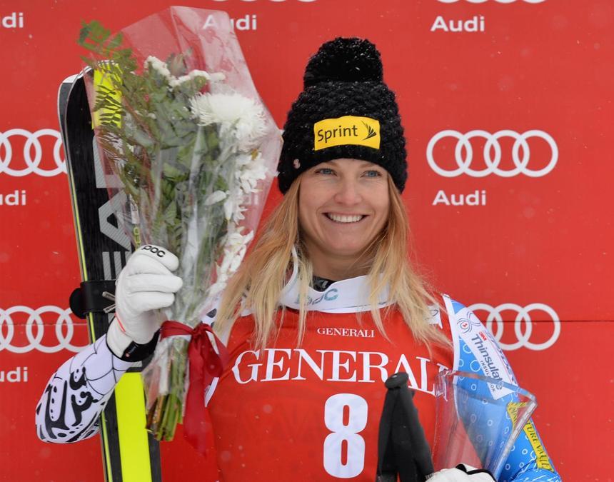 SCI ALPINO. JULIA MANCUSO. Con la mantellina rossa da Wonder woman, nella gara di discesa di Cortina d'Ampezzo, la trentatreenne statunitense Julia Mancuso saluta il circo bianco. In carriera, la californiana, di origini siciliane, ha conquistato 4 titoli olimpici (oro nel gigante a Torino 2006, 2 argenti nella libera e supercombinata a Vancouver 2010 e un bronzo nella supercombinata a Sochi 2014) e 5 titoli mondiali. (Afp)