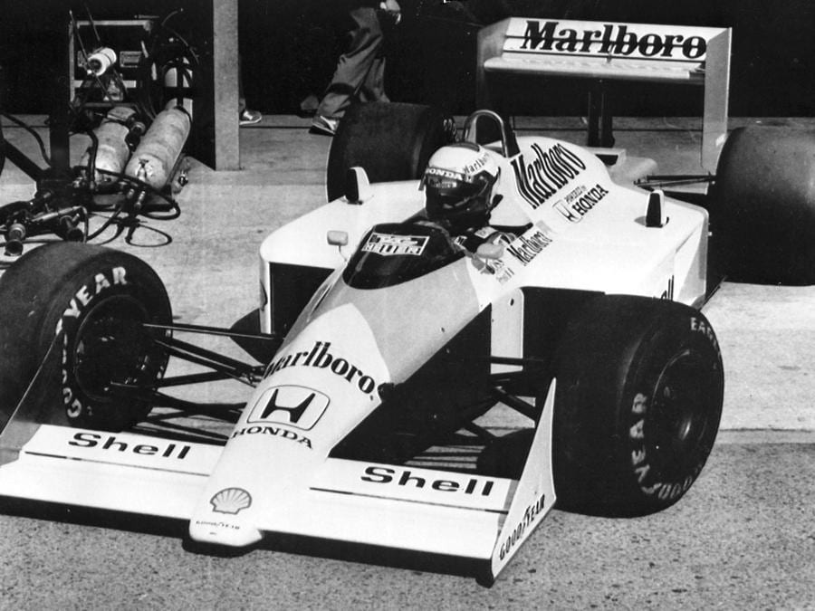 Prima uscita della nuova McLaren di Ayrton Senna in prova sul circuito di Imola, il 23 marzo 1988. ANSA