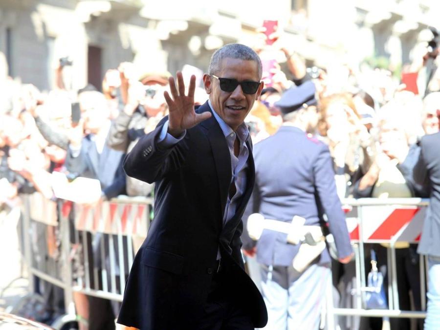 Barack Obama in visita al Cenacolo Vinciano, , l'Ex Presidente degli Stati Uniti al suo arrivo al Cenacolo. (Fotogramma)