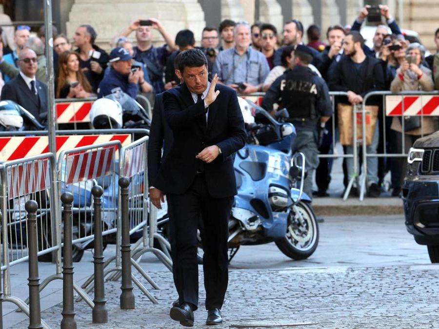 Matteo Renzi arriva al Park Hyatt hotel per incontrare  Barack Obama. (ANSA / MATTEO BAZZI)