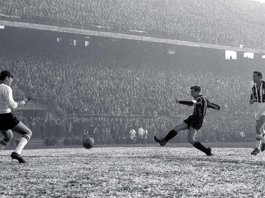 In azione con la maglia dell’Inter (Olycom)