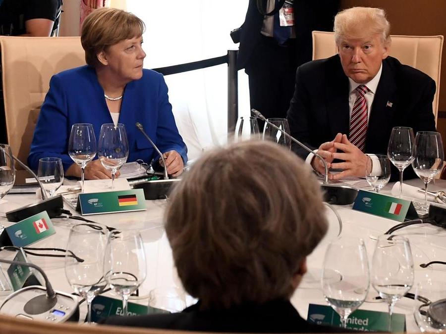 La sessione di lavoro (AFP PHOTO / Justin TALLIS / ALTERNATIVE CROP) 