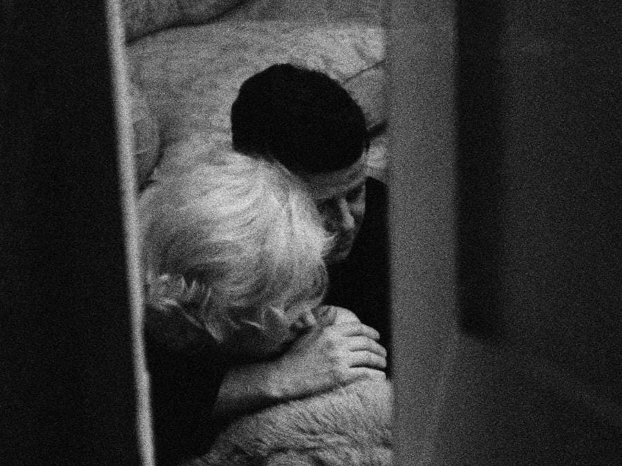 Alison Jackson, Marilyn and JFK through shutters (ANSA/UFFICIO STAMPA CAMERA CENTRO ITALIANO PER LA FOTOGRAFIA)