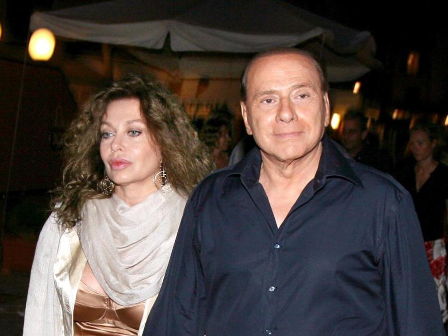 2008. Silvio Berlusconi con Veronica Lario. (OLYCOM) 