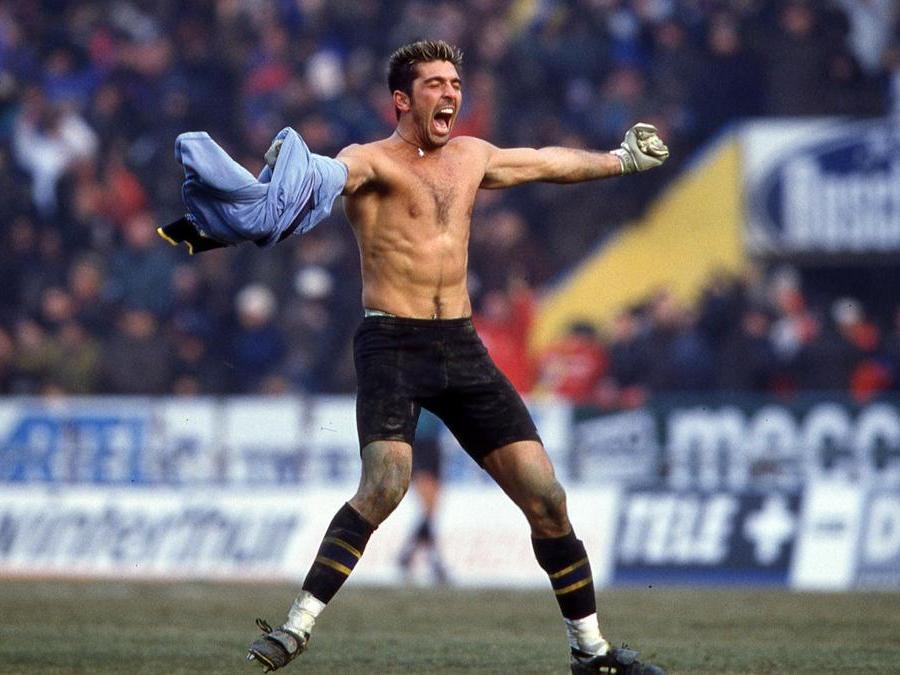 Buffon, 23 Anni Di Carriera Di Un Numero 1 Del Calcio - Il Sole 24 ORE