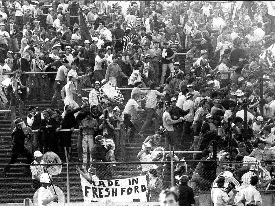1985. La finale della Coppa campioni vinta contro il Liverpool con un calcio di rigore di Platini,  verrà ricordata per sempre per la tragedia dell'Heysel, in cui morirono 39 tifosi, di cui 32 italiani. Nella foto Ansa lo stadio di Heysel. (Ansa)