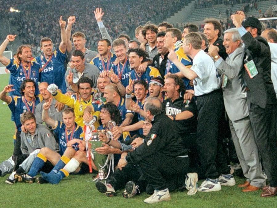 1996. Nella finale giocata allo stadio olimpico di Roma, la Juventus, guidata dal tecnico Marcello Lippi conquista la Champions League, battendo in finale ai rigori per 4 -2 gli olandesi dell'Ajax. (ANSA) 