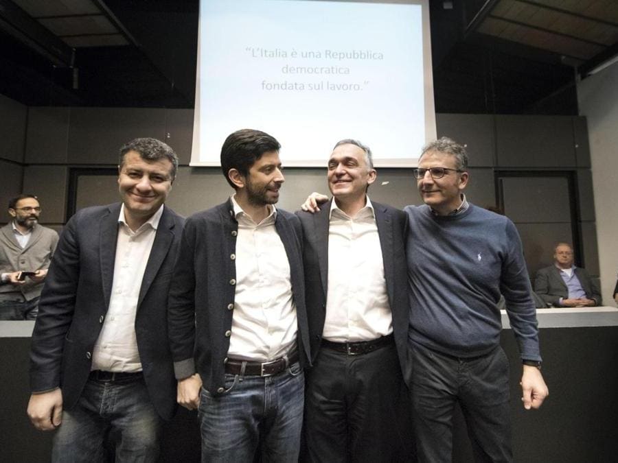 Da sinistra, Arturo Scotto, Roberto Speranza, Enrico Rossi, Massimiliano Smeriglio, alla presentazione del Movimento Democratici e Progressisti, che nasce alla sinistra del Pd, 25 febbraio 2017 a Roma. ANSA/ MASSIMO PERCOSSI