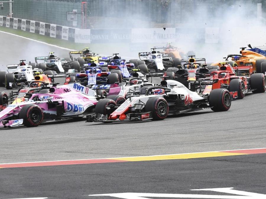 Primo giro del Grand Prix di Spa (AP Photo/Geert Vanden Wijngaert)