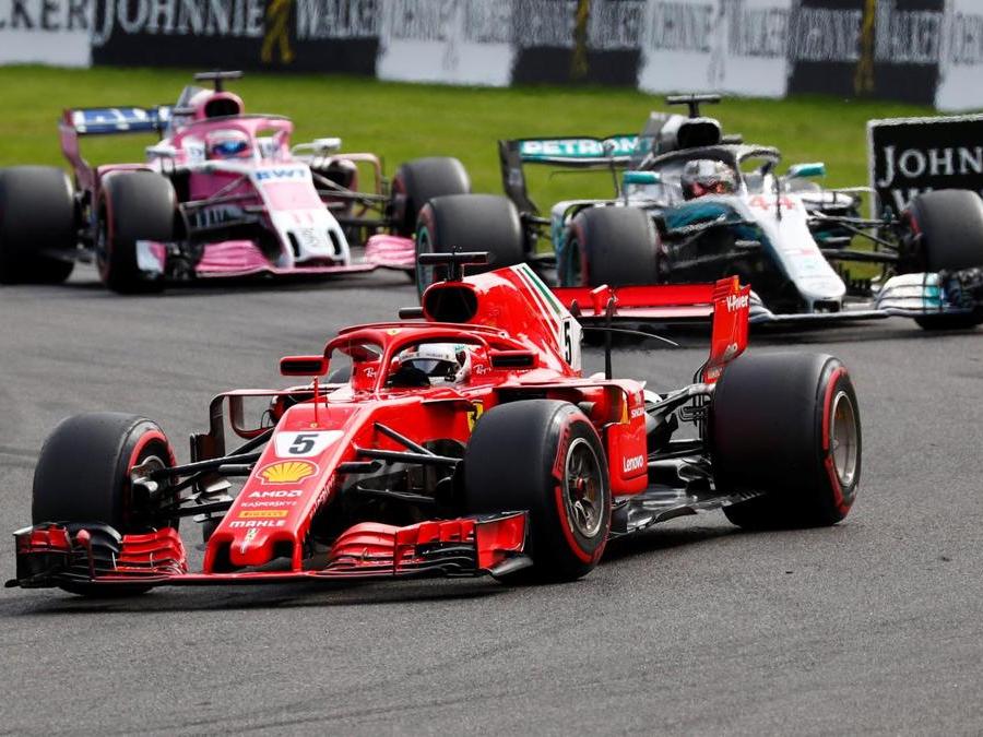 La Ferrari di  Sebastian Vettel in azione (REUTERS/Francois Lenoir)