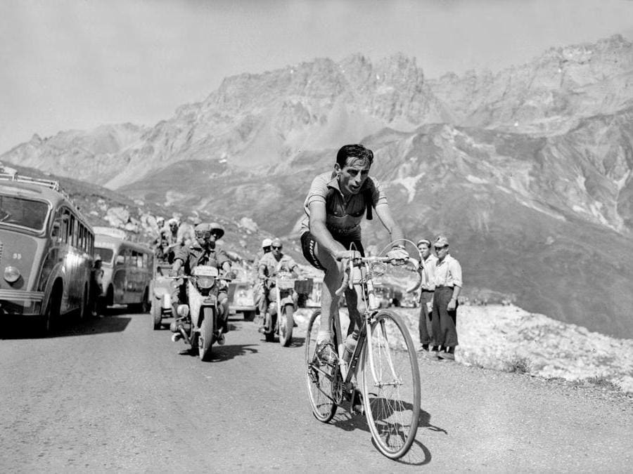L'italiano Fausto Coppi, vincitore di due Tour de France, nel 1949 e nel 1952. (AFP)