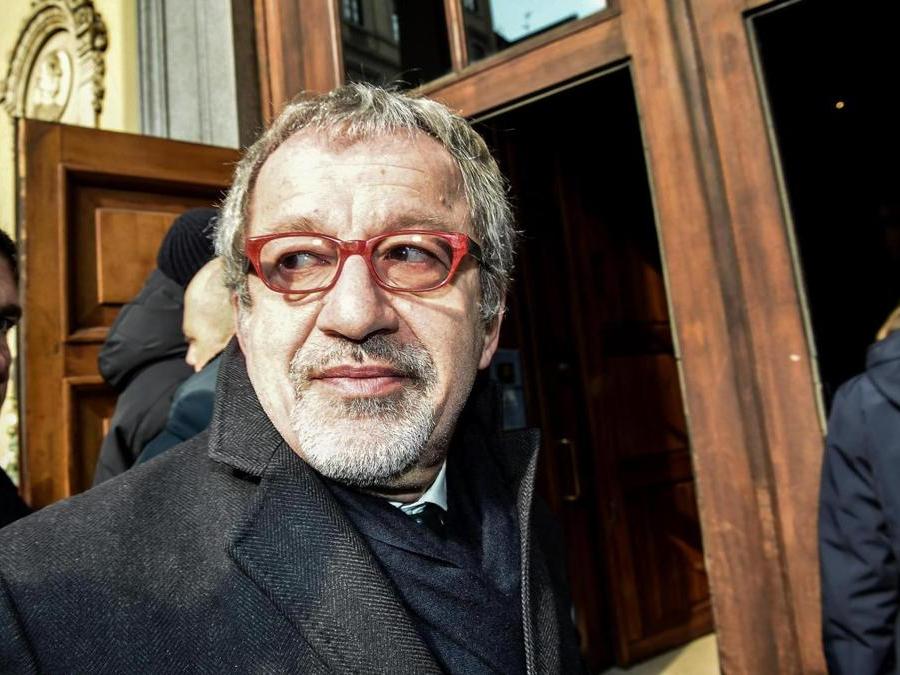 Roberto Maroni ai funerali di Gian Marco Moratti,  scomparso a 81 anni, nella chiesa di San Carlo, Milano, 27 febbraio 2018. (ANSA/ Stringer)