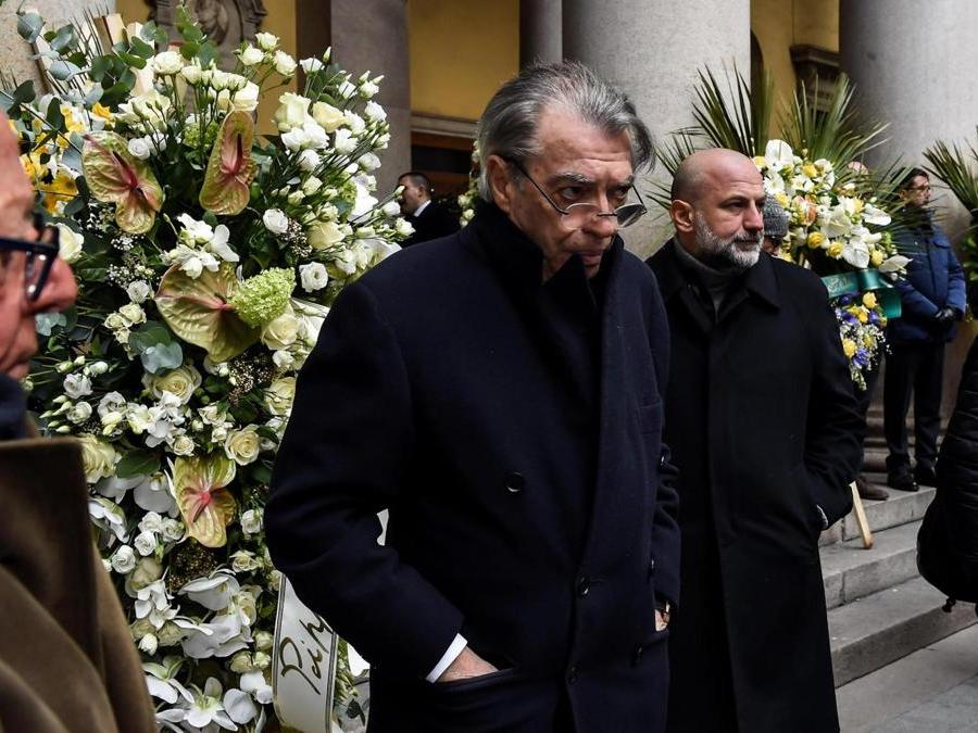 Massimo Moratti ai funerali del fratello, Gian Marco, scomparso a 81 anni, nella chiesa di San Carlo, Milano, 27 febbraio 2018. (ANSA/ Stringer)