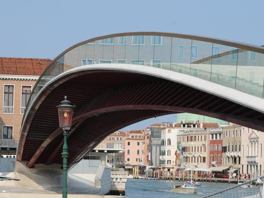 Il quarto ponte sul Canal grande a Venezia -  ANSA / ANDREA MEROLA