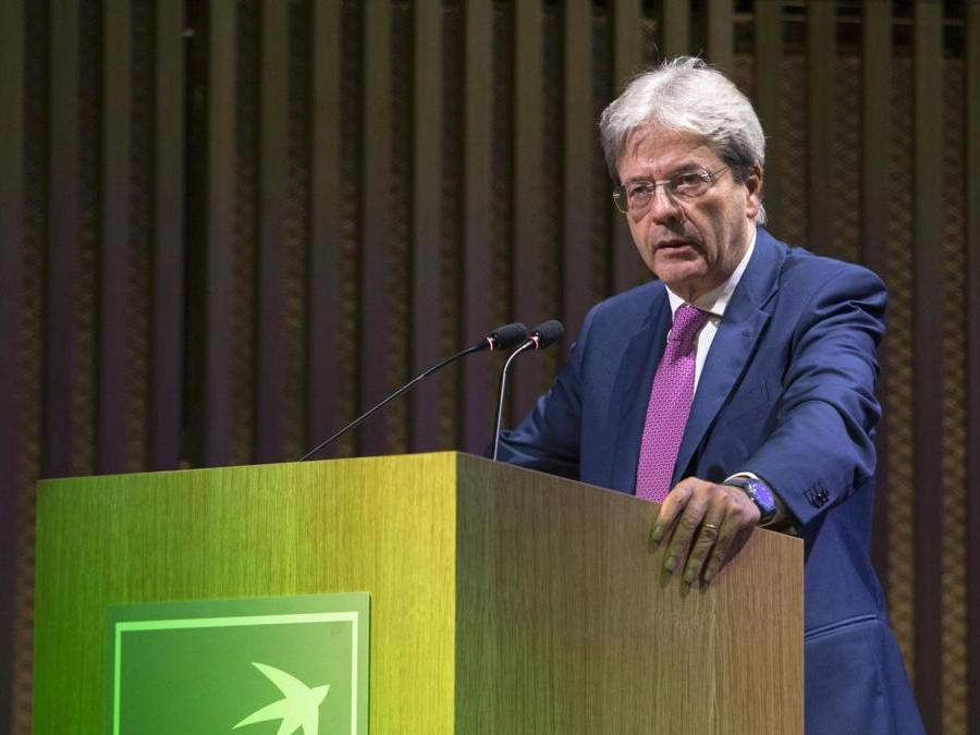 Il presidente del Consiglio Paolo Gentiloni all'inaugurazione della nuova sede BNL   a Roma. (ANSA/BARCHIELLI)