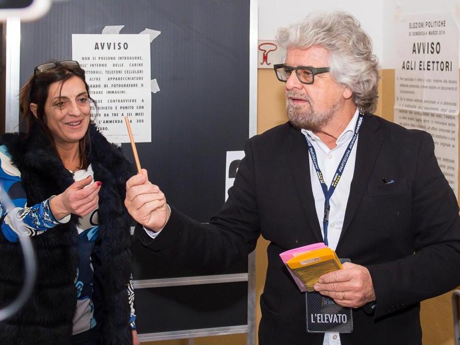Beppe Grillo. (ANSA/SIMONE ARVEDA)
