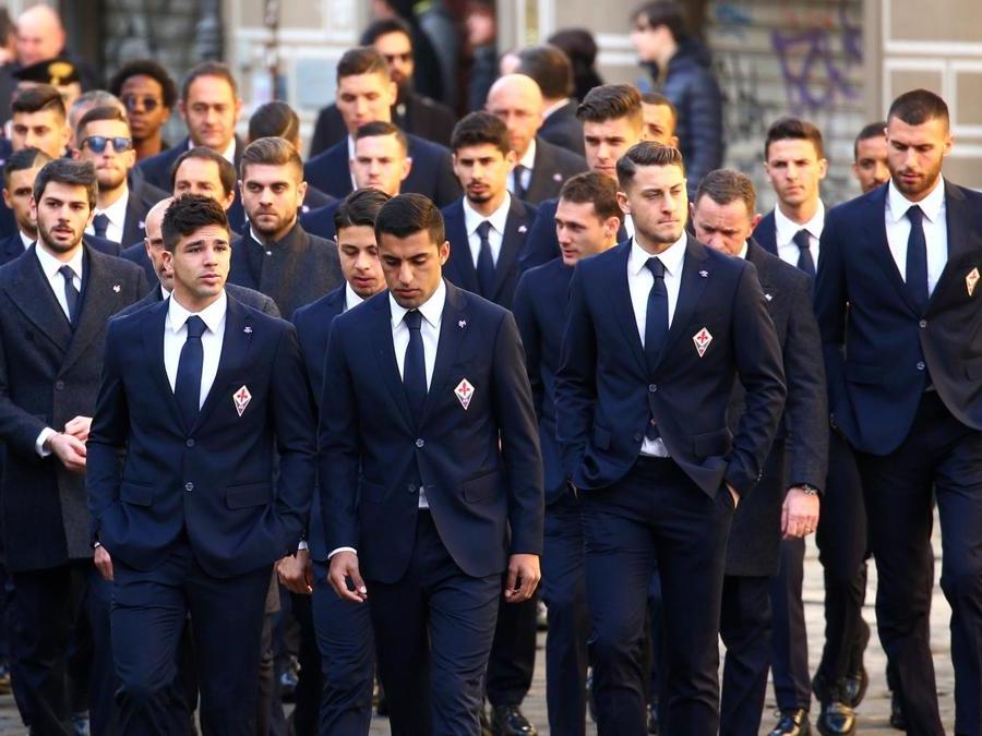 I giocatori della Fiorentina (REUTERS/Alessandro Bianchi)