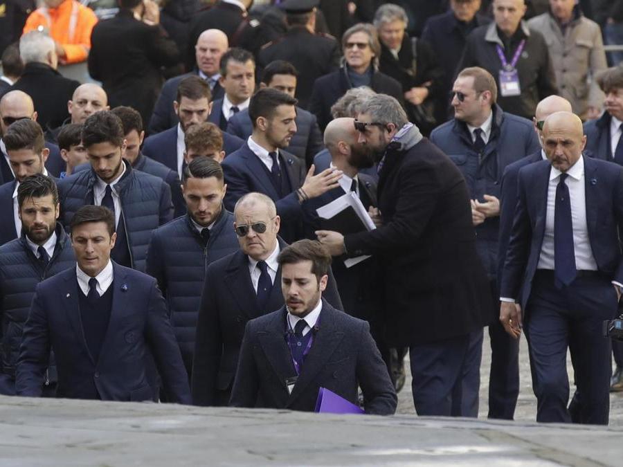 La delegazione dell’Inter guidata da Luciano Spalletti (AP Photo/Alessandra Tarantino)