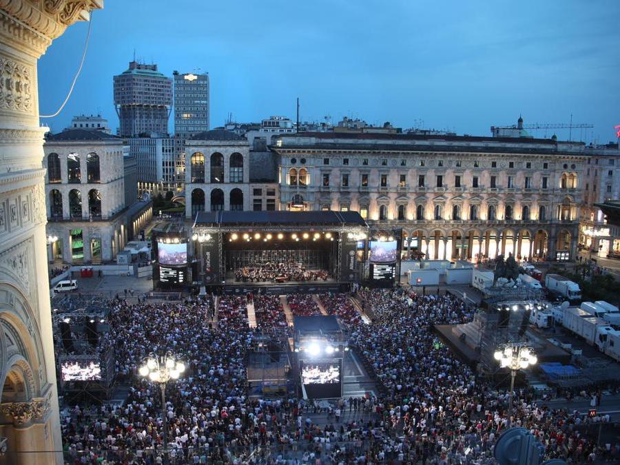 Veduta su piazza del Duomo durante un concerto