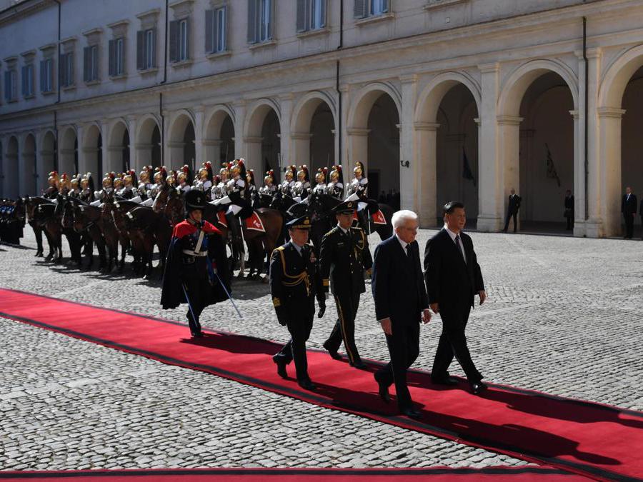 Il Presidente della Repubblica, Sergio Mattarella, con il presidente cinese Xi Jinping al Quirinale. (Ansa / Alessandro Di Meo)