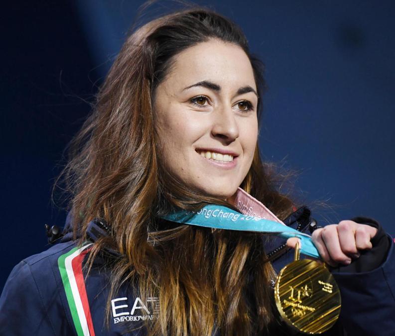 Sofia Goggia, medaglia d'oro nella discesa libera femminile. / AFP PHOTO / JAVIER SORIANO
