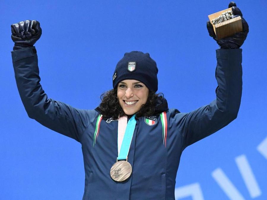 Federica Brignone, medaglia di bronzo nello slalom gigante femminile. / AFP PHOTO / Dimitar DILKOFF