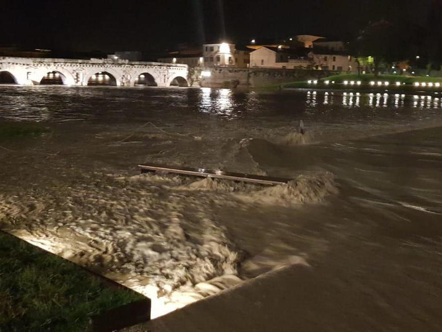 La piena del Savio che sta interessando Rimini (Ansa)