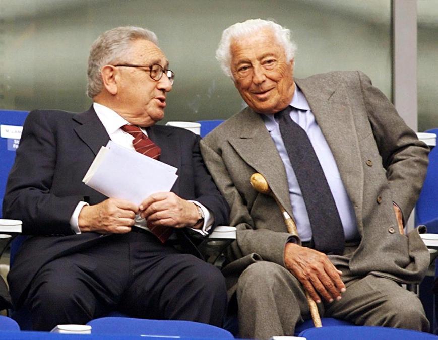 Nel1998 con Henry Kissinger ( AFP PHOTO / GERARD JULIEN)