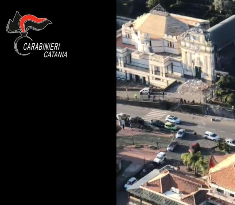 I danni dopo il terremoto a Fleri, in provincia di Catania. ANSA/CARABINIERI 