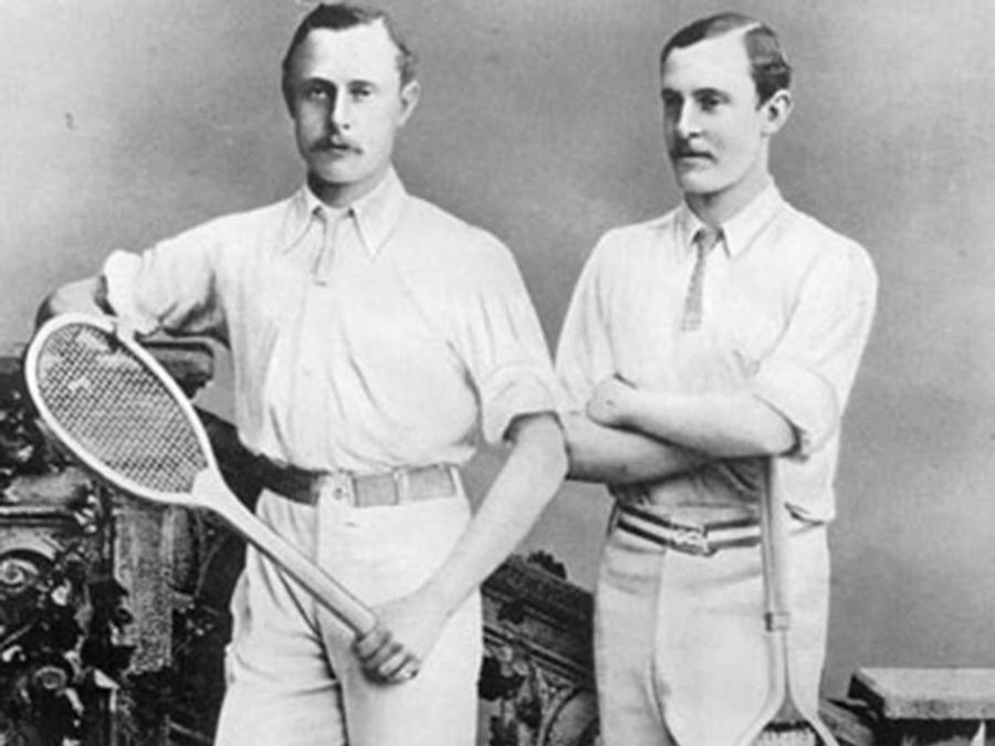 L'inglese William Renshaw (nella foto a sinistra, con il fratello Ernest), sette vittorie nel singolare maschile.
