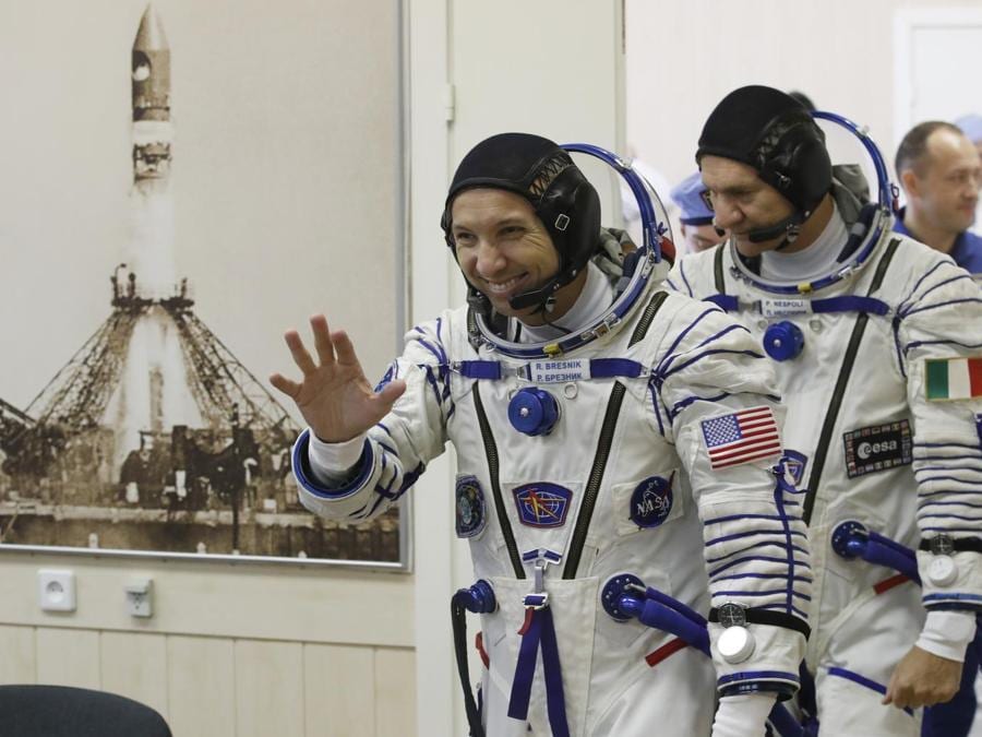 Paolo Nespoli e Randy Bresnik  (Ap Photo/Dmitri Lovetsky)